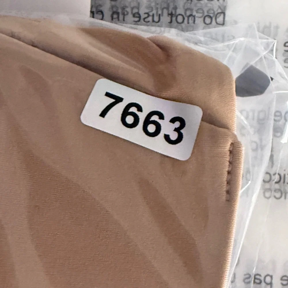 Victorias Secret T-Shirt Lightly Lined Wireless Bra 34C Tan Nude 365828-DJ5‎